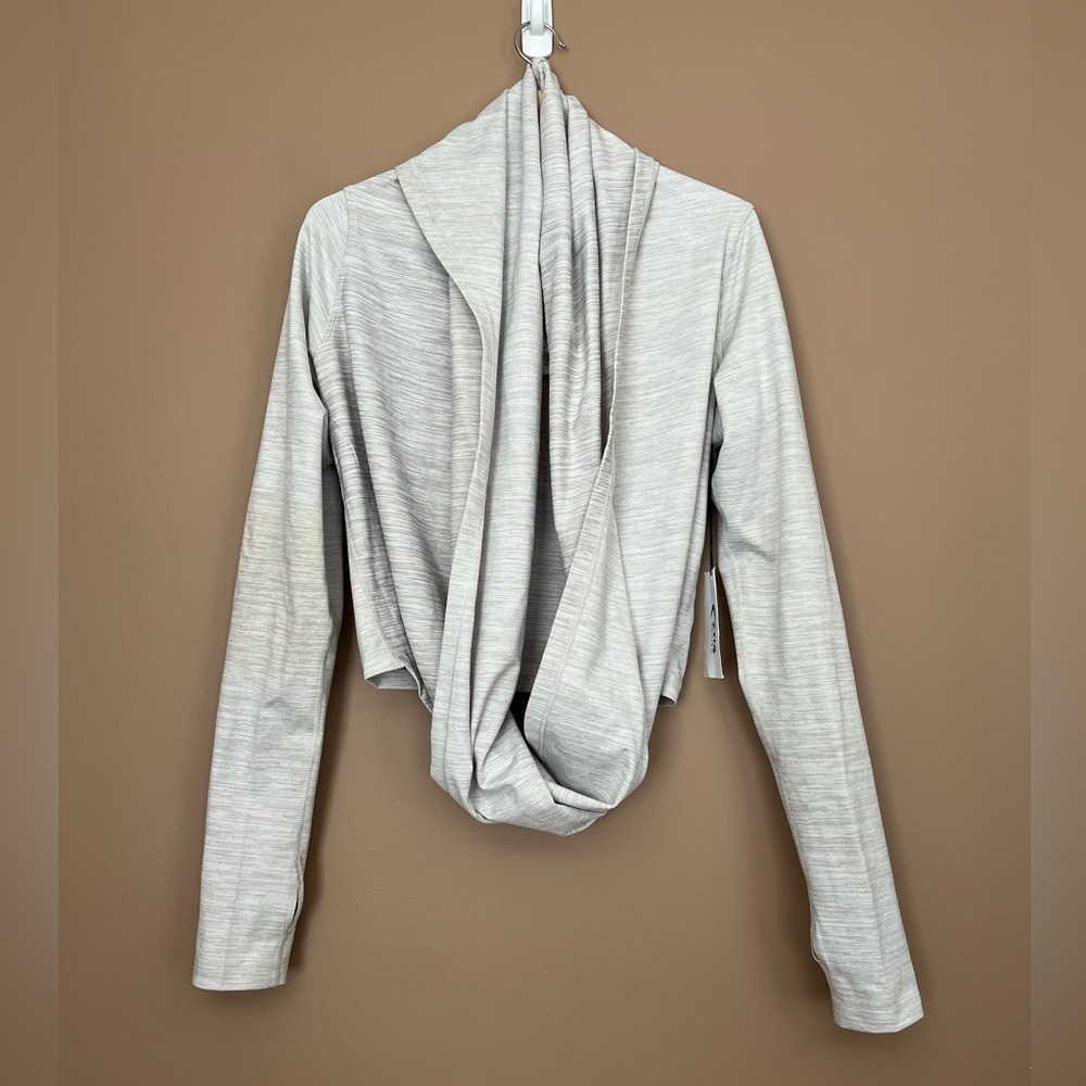 {ZYIA Active} Cream Yoga Shawl in Heathered Grey - Womens Medium - NWT